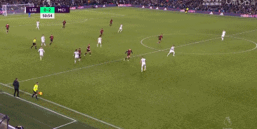 替补球员上场即助攻制胜球